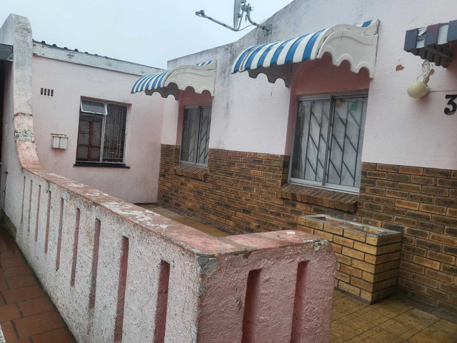 3 Bedroom Property for Sale in Charlesville Western Cape